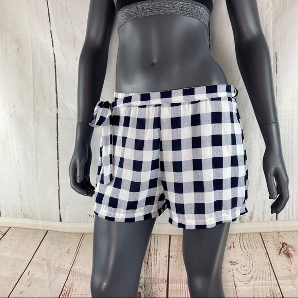 Blue and white gingham print shorts with tie - Picture 2 of 7